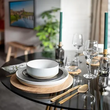 Linstantpresent Appartement *